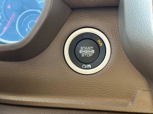 Used 2019 RAM 1500 Laramie image 27