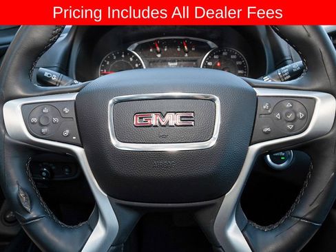 Used 2024 GMC Terrain SLT AWD/4WD image 18