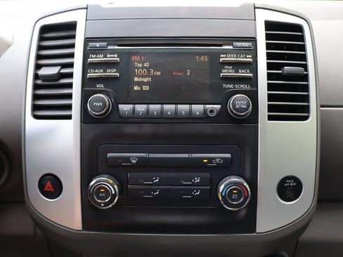 Used 2014 Nissan Frontier SV AWD/4WD image 31