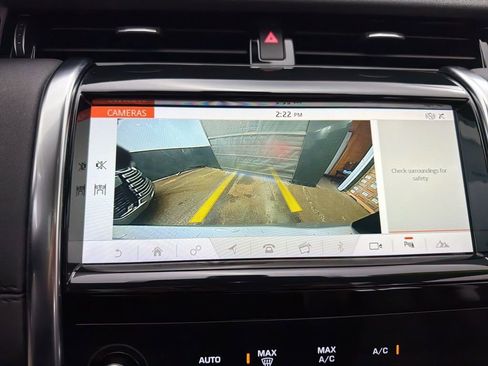 Used 2020 Land Rover Discovery Sport S image 16