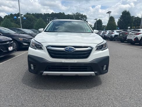 Used 2022 Subaru Outback Limited AWD/4WD image 6