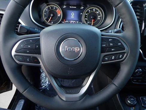 Used 2021 Jeep Cherokee Limited image 15