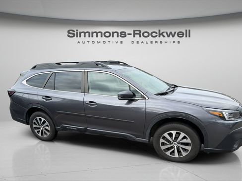 Used 2022 Subaru Outback Premium AWD/4WD image 5
