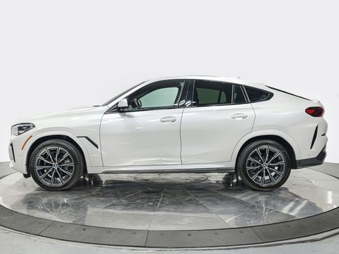 Used 2023 BMW X6 xDrive40i w/ M Sport Package image 2