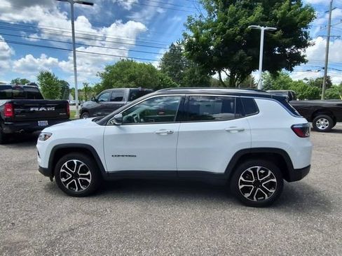 Used 2022 Jeep Compass Limited AWD/4WD image 6