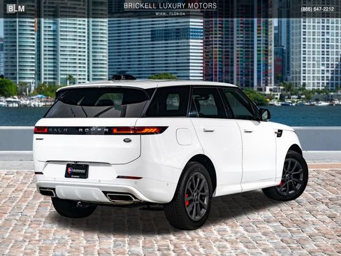 Used 2023 Land Rover Range Rover Sport SE Dynamic AWD/4WD image 4
