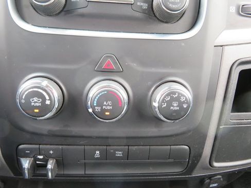 Used 2021 RAM 1500 Tradesman w/ Chrome Appearance Group image 26