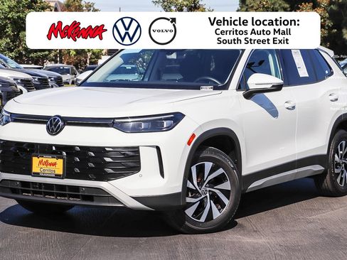 Certified 2025 Volkswagen Tiguan S FWD image 1