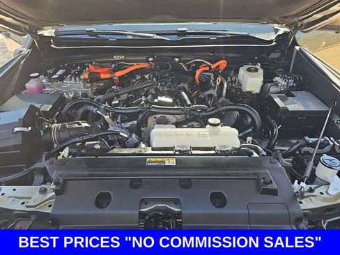 Used 2025 Toyota Tacoma 4x4 Double Cab Hybrid image 30