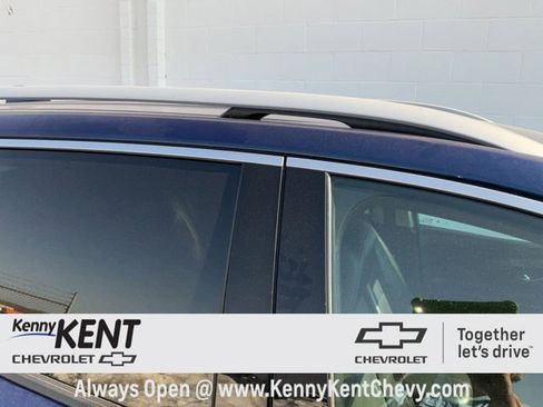 Used 2023 GMC Terrain SLT w/ LPO, Floor Liner Package image 11