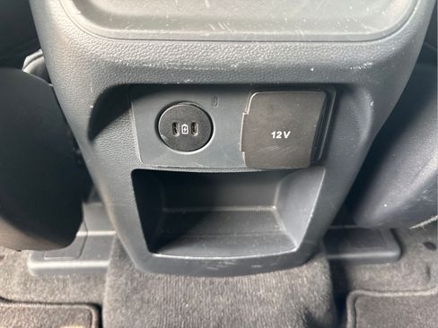 Used 2025 Ford Explorer Active RWD image 31