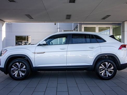 New 2026 Volkswagen Atlas Cross Sport SE image 11