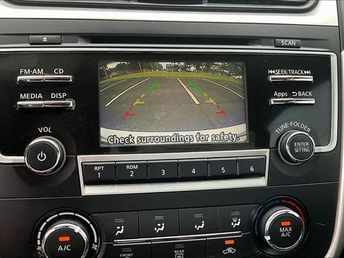 Used 2016 Nissan Altima 2.5 S w/ Power Driver Seat Package FWD image 4