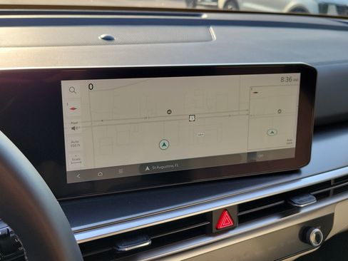 Certified 2025 Kia Sorento S FWD image 28