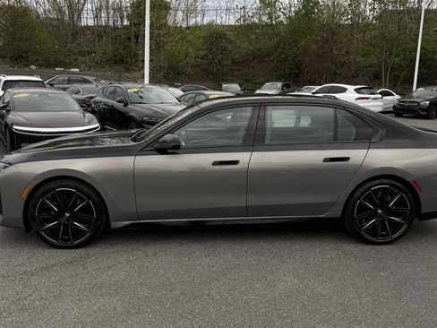 Used 2023 BMW 760i xDrive w/ Parking Assistance Package AWD/4WD image 12