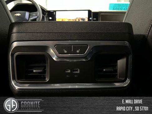 Used 2023 Chevrolet Silverado 1500 High Country image 35
