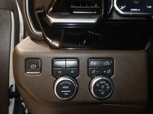 Used 2023 GMC Sierra 1500 SLT w/ SLT Premium Package image 11