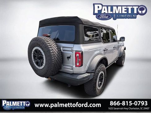Used 2022 Ford Bronco Badlands AWD/4WD image 3