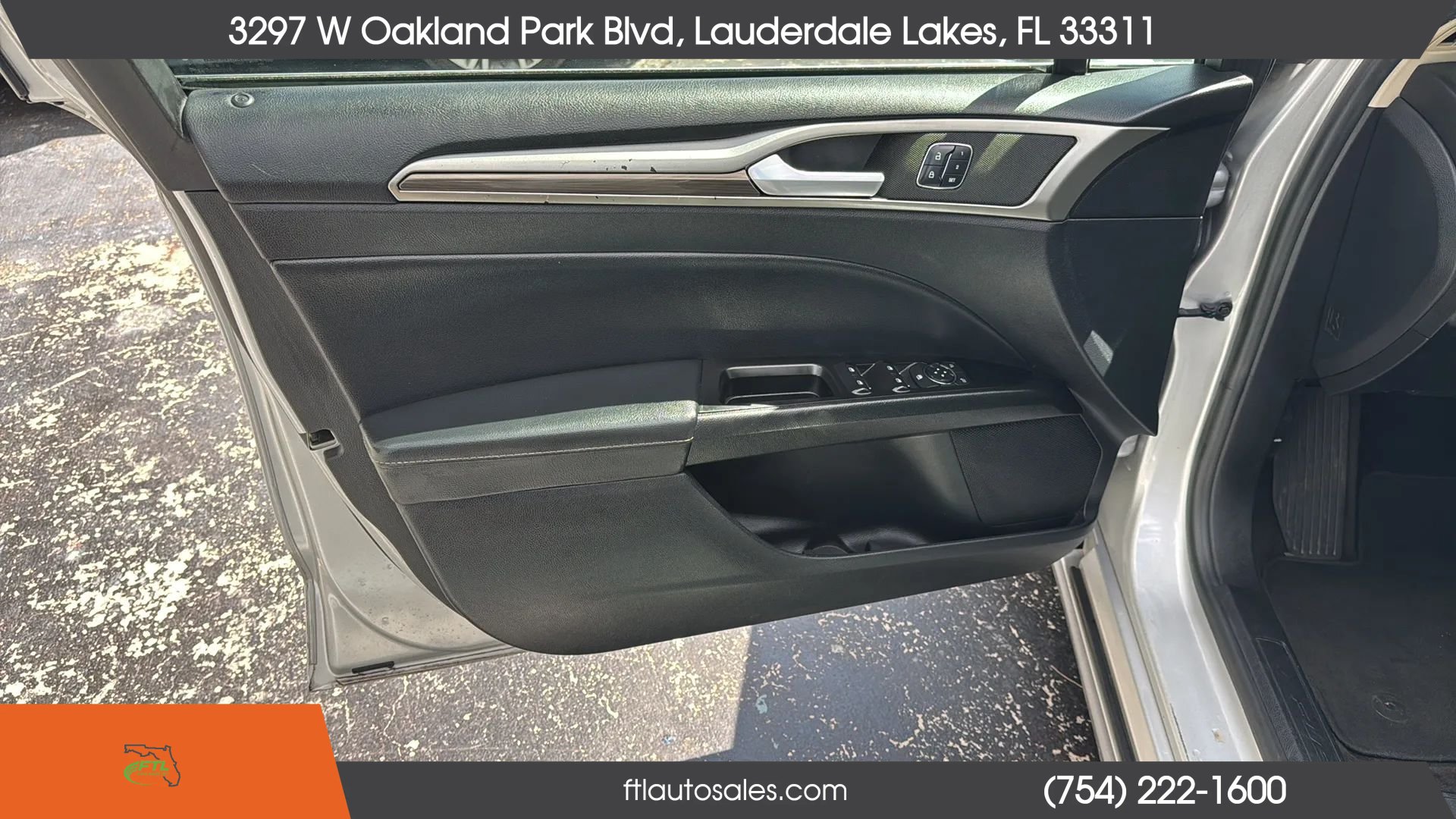 Used 2018 Ford Fusion SE w/ Fusion SE Technology Package FWD image 17