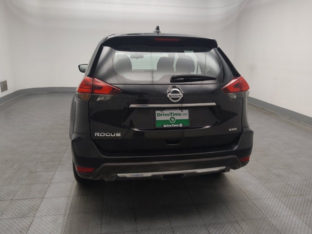 Used 2017 Nissan Rogue S AWD/4WD image 6
