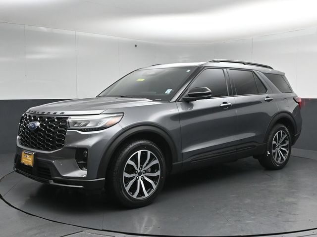 Certified 2025 Ford Explorer ST-Line AWD/4WD image 7