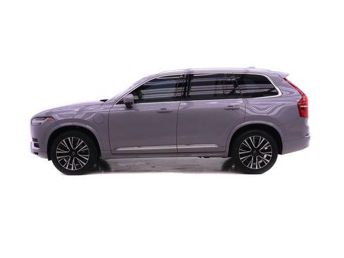 Certified 2025 Volvo XC90 T8 Plus w/ Protection Package Premier AWD/4WD image 3