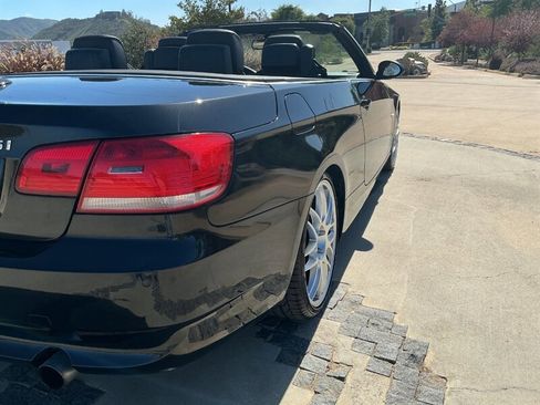 Used 2009 BMW 335i Convertible image 14