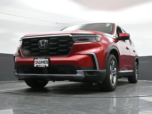 Used 2024 Honda Pilot EX-L image 45