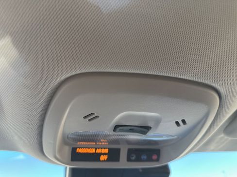 Used 2025 Chevrolet Trax LT w/ Driver Confidence Package image 21