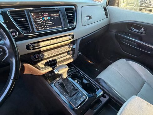 Used 2018 Kia Sedona SX Limited w/ SX Limited Prestige Package image 27