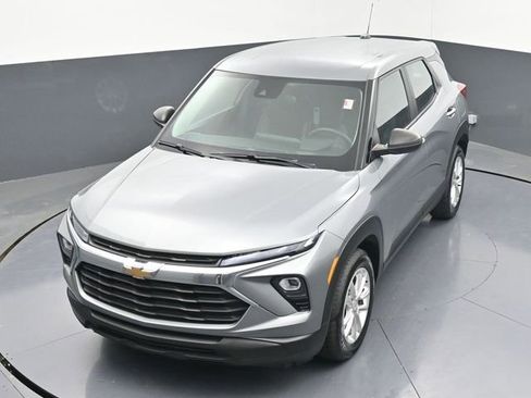 Used 2024 Chevrolet TrailBlazer LS FWD image 38