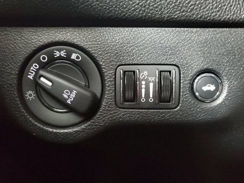 Used 2020 Dodge Challenger R/T RWD image 28