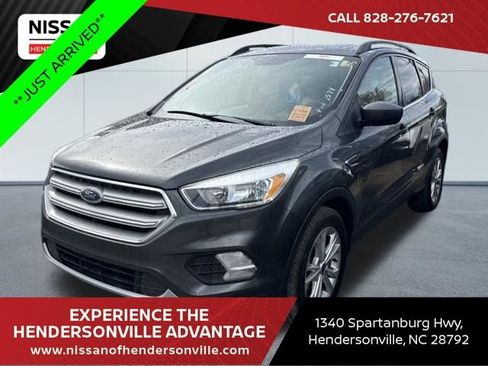 Used 2018 Ford Escape SE image 1