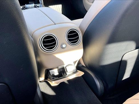 Used 2019 Mercedes-Benz C 300 Sedan image 33