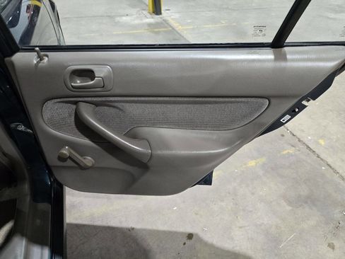 Used 1998 Honda Civic DX image 35