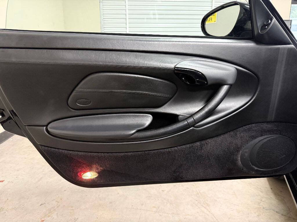 Used 1999 Porsche Boxster RWD image 32