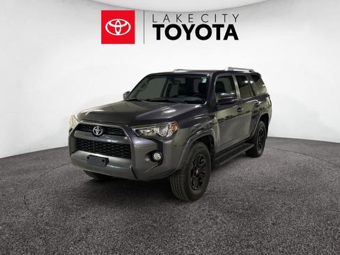 Used 2017 Toyota 4Runner SR5 image 1