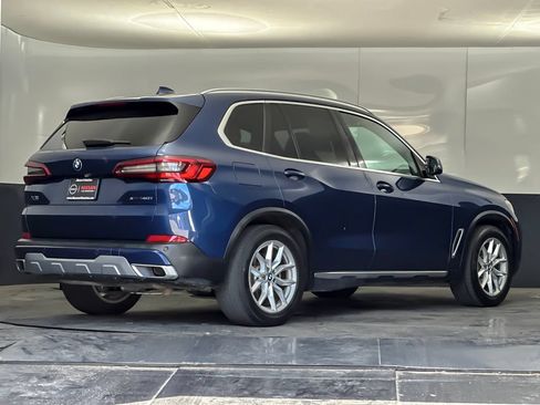 Used 2019 BMW X5 xDrive40i w/ Convenience Package AWD/4WD image 3