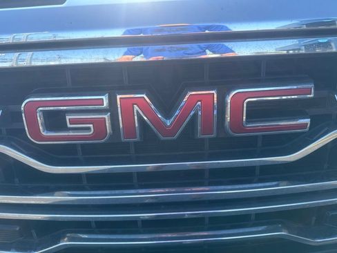 Used 2025 GMC Sierra 1500 SLT AWD/4WD image 11