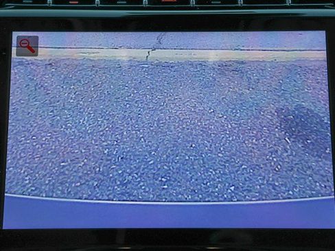 Used 2023 Jeep Grand Cherokee Limited w/ Black Appearance Package image 18