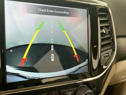 Used 2022 Jeep Grand Cherokee Laredo E image 12