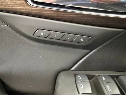 Used 2023 Buick Envision Avenir AWD/4WD image 13