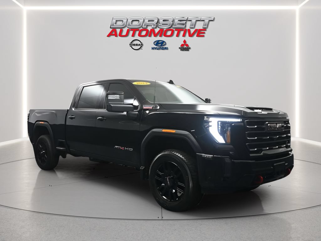 Used 2024 GMC Sierra 2500 AT4 AWD/4WD image 4