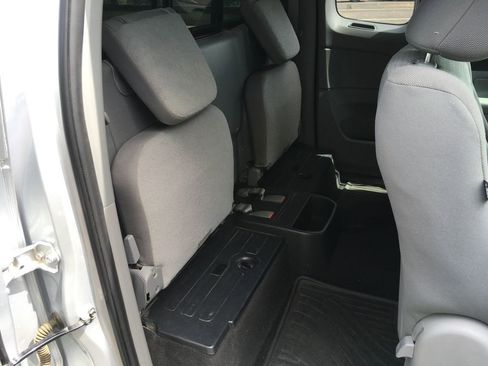 Used 2012 Toyota Tacoma 2WD Access Cab w/ SR5 Pkg image 8