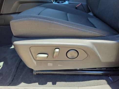 Used 2024 Chevrolet Colorado Trail Boss w/ Technology Package AWD/4WD image 16