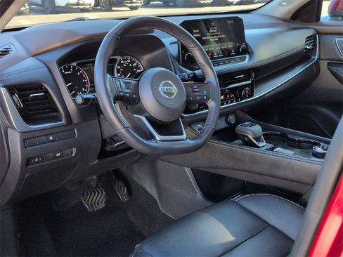 Used 2021 Nissan Rogue SL w/ Premium Package image 9