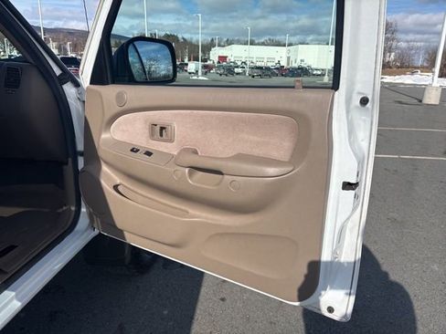 Used 2004 Toyota Tacoma 4x4 Xtracab V6 image 9