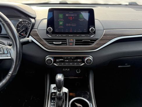 Used 2020 Nissan Altima 2.5 SL FWD image 14