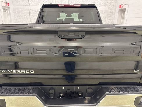 Used 2023 Chevrolet Silverado 1500 LT AWD/4WD image 5