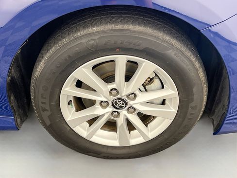 Used 2025 Toyota Camry LE image 13